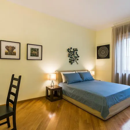 Апартаменты Hemeras Boutique Homes - Duomo Cathedral Design Flat Милан