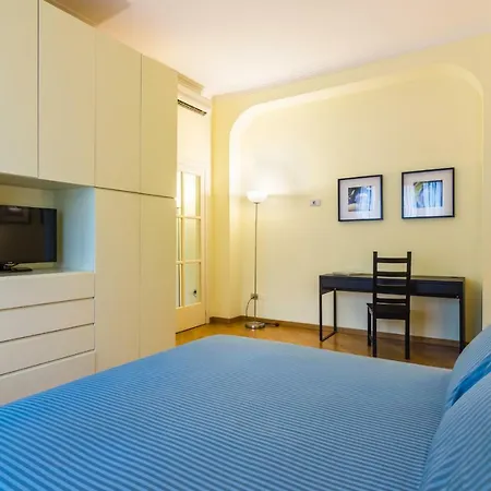 Апартаменты Hemeras Boutique Homes - Duomo Cathedral Design Flat Милан