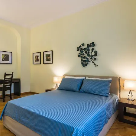 Hemeras Boutique Homes - Duomo Cathedral Design Flat * Милан
