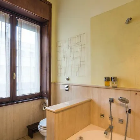 Hemeras Boutique Homes - Duomo Cathedral Design Flat Милан